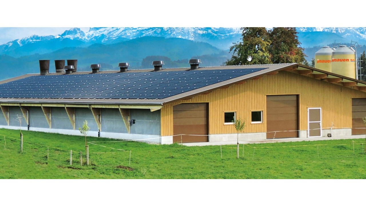 Geflügelstall mit PV - Anlage