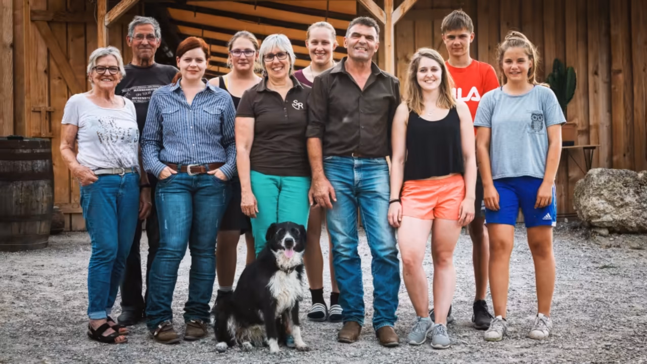 Schweizer Milch baut auf Familienbetrieben.
