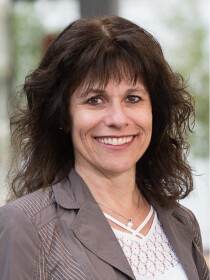 Claudia Winkler