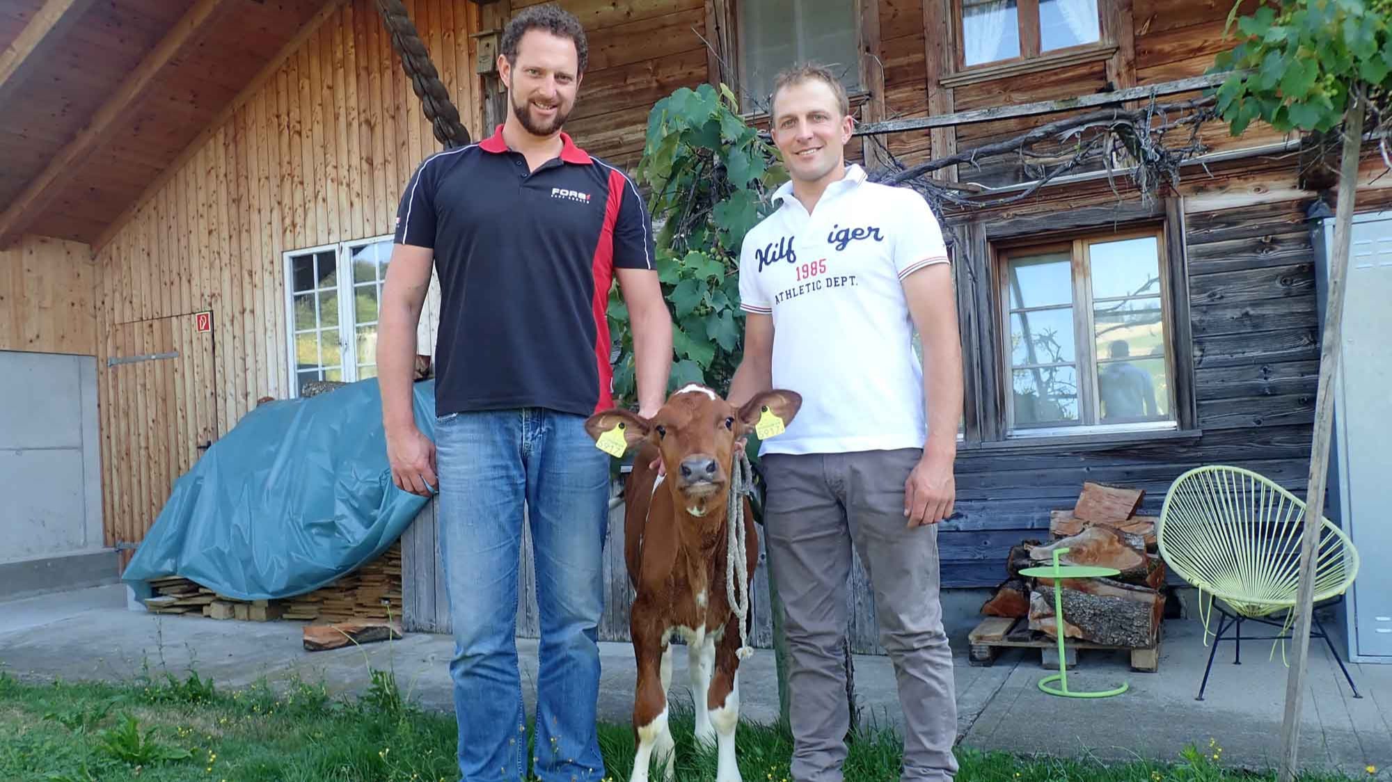 Fors Fütterungsberater Lukas Steffen mit David Minder