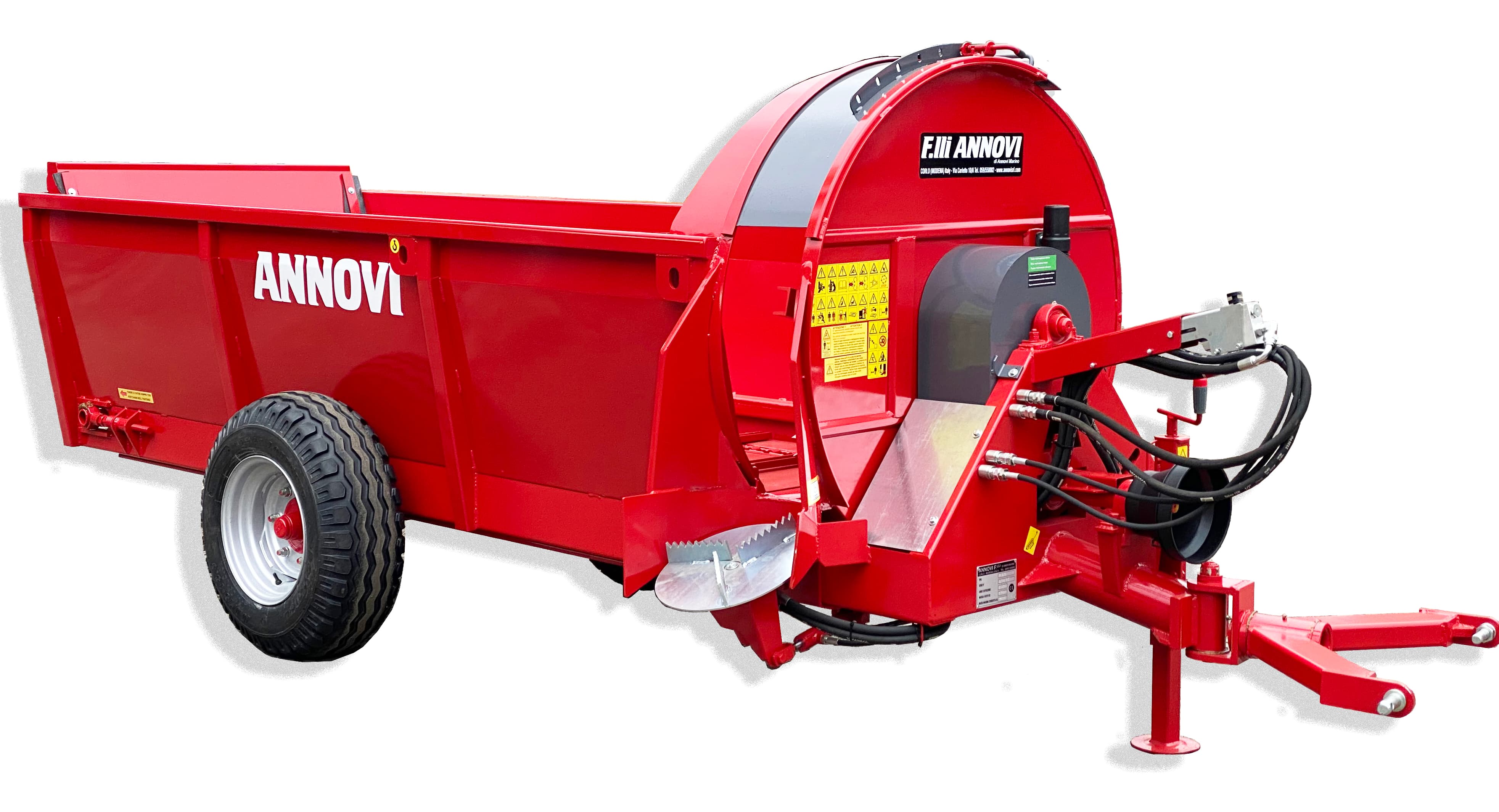 Manure spreader Mod. A45 with articulated drawbar + lateral disc to localize manure on the rows.