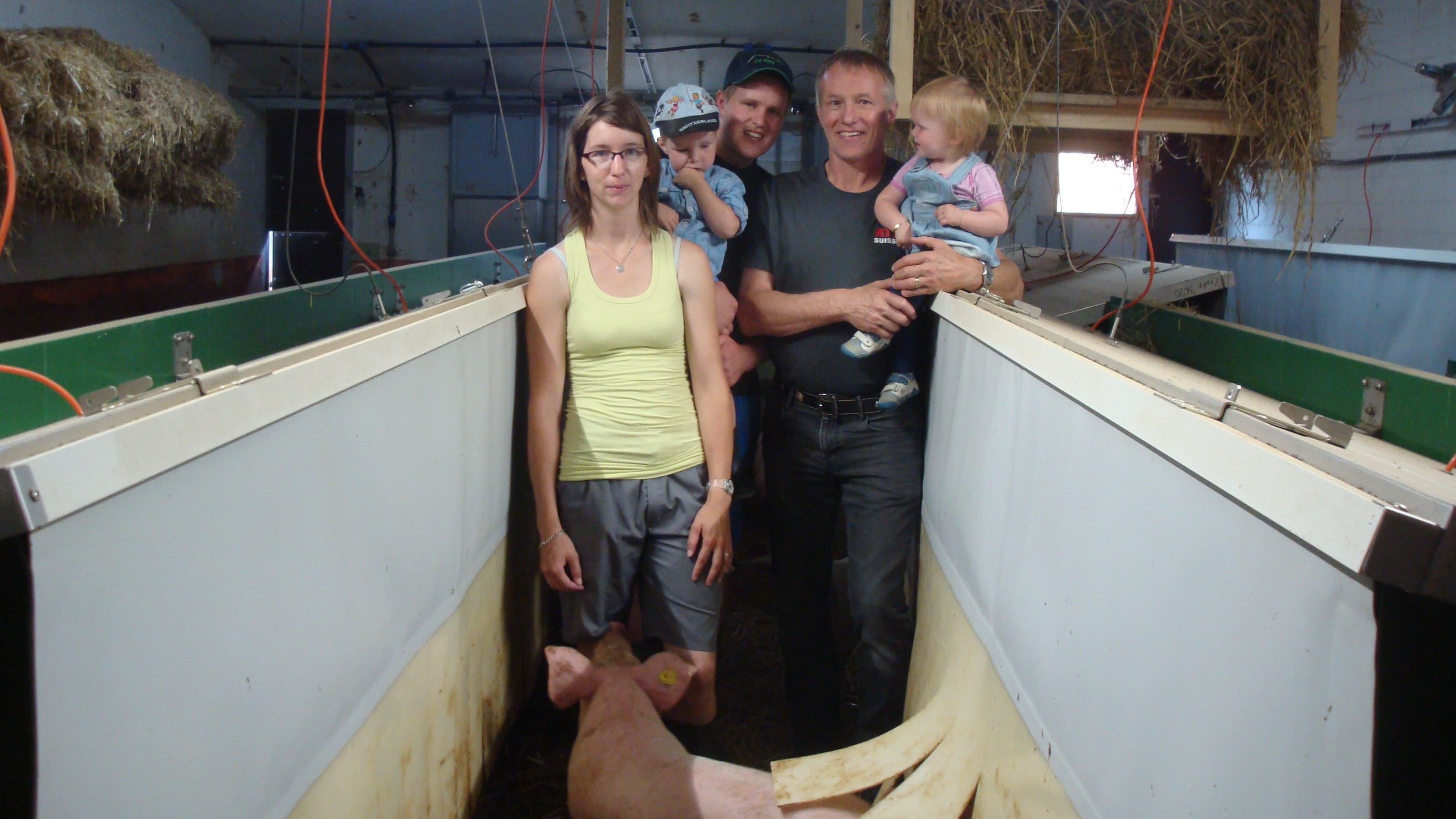 Fam. Z'Rotz aus Ennetmoos füttert Ihre Schweine seit 14 Jahren mit LG RIGI Futter.